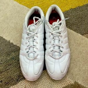 VARSITY CHEERLEADER SHOES